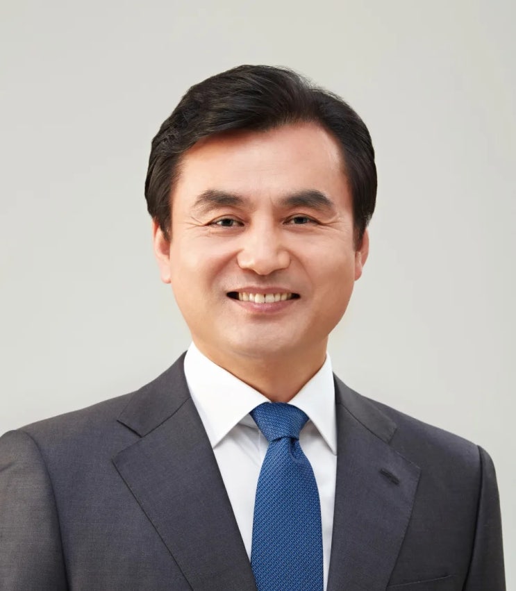 <b>안규백</b> 프로필 전략공천관리<b>위원장</b> 서울 동대문구갑 출마 나이