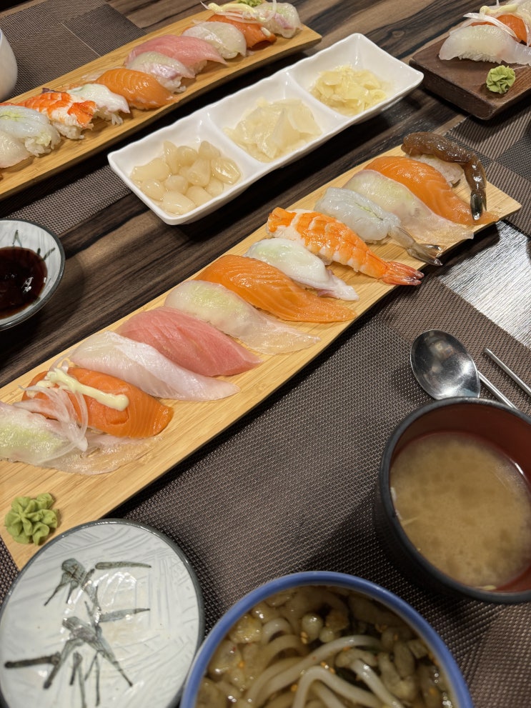  우마이초밥 관악구 서울대입구 스시맛집 데이트 특모듬 초밥
