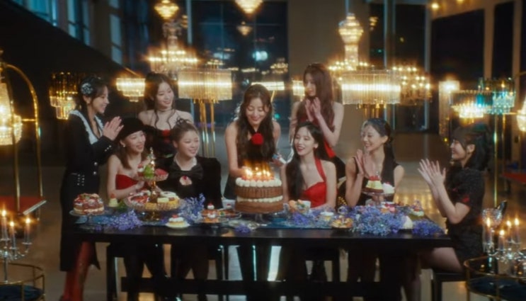 TWICE(<b>트와이스</b>) "ONE SPARK"
