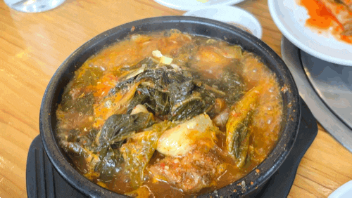  동네 어르신들의 추억의 맛집 감자탕과 보쌈이 먹고 싶다면 '대가 감자탕 뼈 해장국'