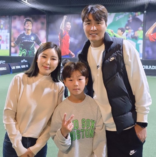 “이게 무슨 조합?”‥송가인, 이동국 부자와 다정한 셀카