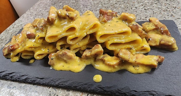  '파케리(Paccheri) 파스타면'으로 만든 정통 까르보나라 만들기