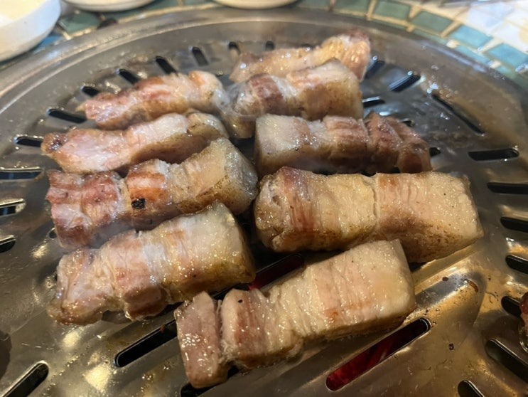  망원역 노포감성 고기집, 강화통통생고기 본점