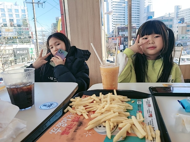  아이들과 함께하는 하루_댓거리 맥도날드/헤어스토리지오/남부사우나/어시장 신포장어/실내포차 이모집