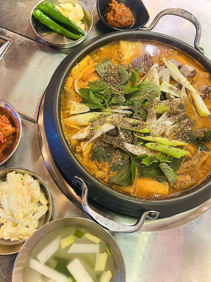  누린내 없는 순대곱창전골 맛집 김포 사대문곱창