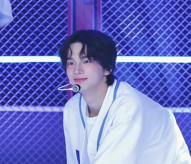투어스에 빠지는 중