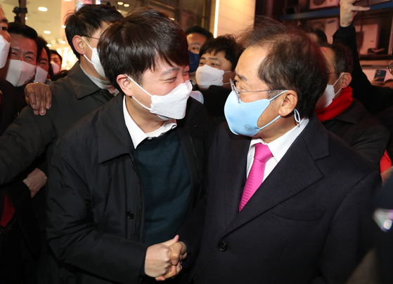 <b>이강인 인성 디렉터</b> 맡긴 적 없어…이준석, 홍준표 겨냥
