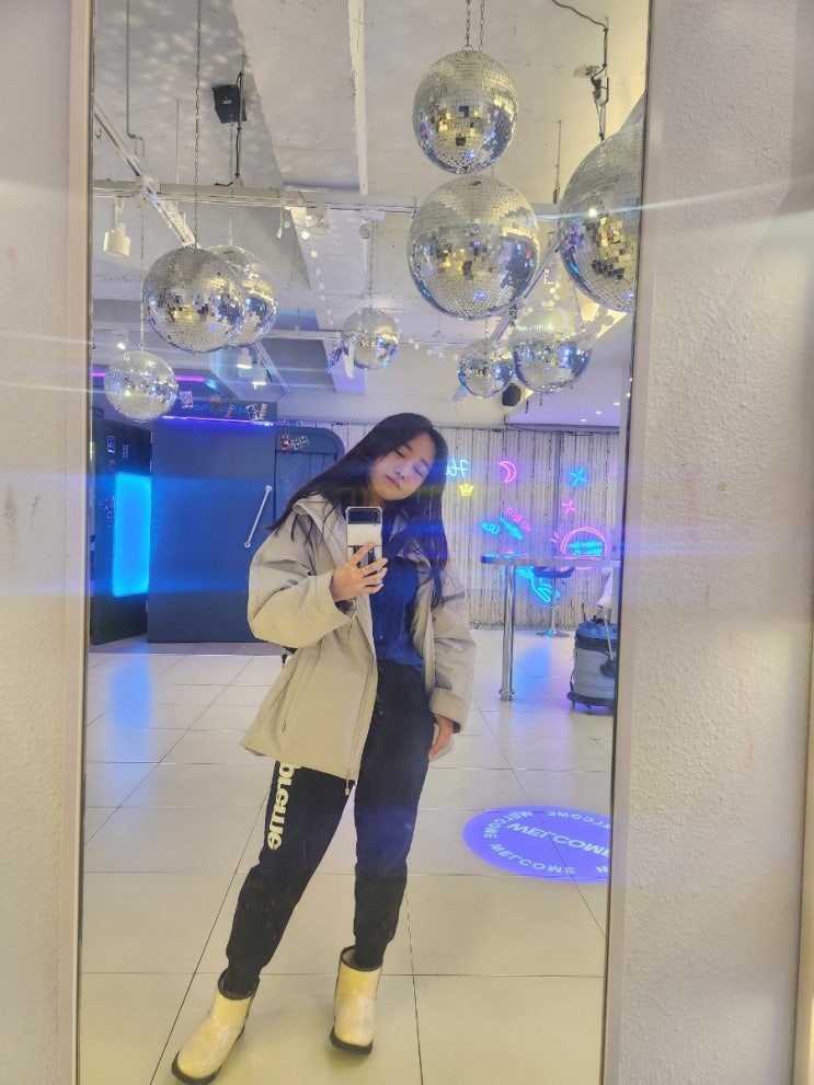  우린 아직 닭발 먹을 나이