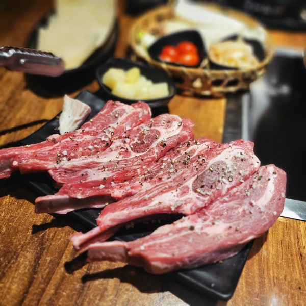  부산 광안리 직접 구워주는 북해도식 양고기 징기스 광안리점