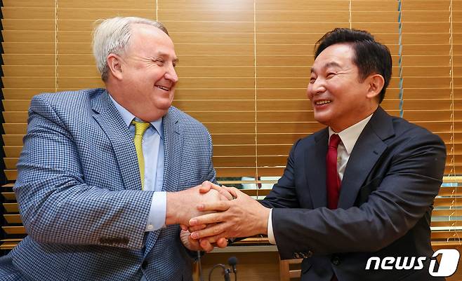 <b>인요한</b> '희생 화답' <b>원희룡</b> 지원사격 나선다