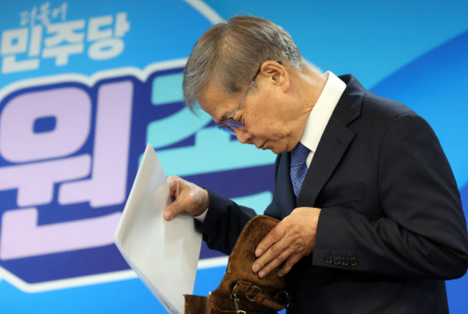 민주당 7차 <b>공천</b>...17곳 <b>단수공천</b> <b>서영교</b> <b>정청래</b>등 친명 지도부... 