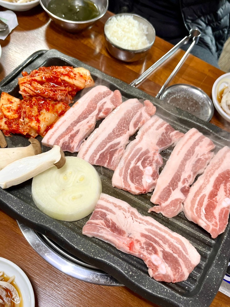  인천 서구청 맛집 솥뚜껑부대찌개, 국제성모병원 근처 생삼겹살 맛있는 밥집
