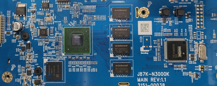  QM3 순정 내비게이션 블랙아웃, CPU 교체
