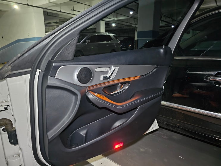 W205 앰비언트 DIY - 2. 조수석 도어 W205 앰비언트 DIY - 2. 조수석 도어
