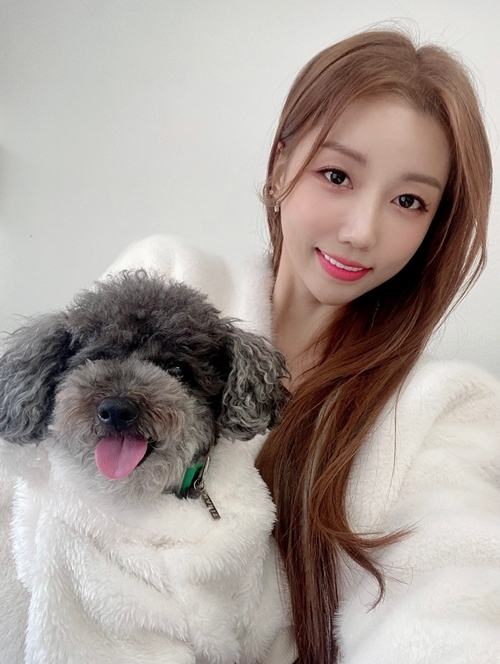 '에너자이저 공주' 두리, "레오는 없으면 안 되는 내 사랑"...그 시절 그 노래 '에너자이저 공주' 두리, "레오는 없으면 안 되는 내 사랑"...그 시절 그 노래