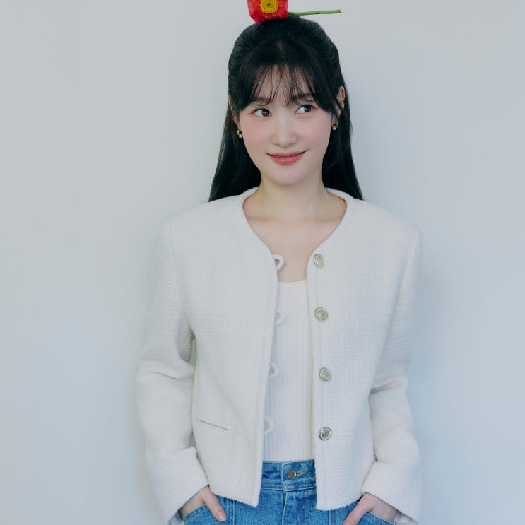  정채연 사복 패션 온앤온 봄 데일리룩 자켓 코디 화보