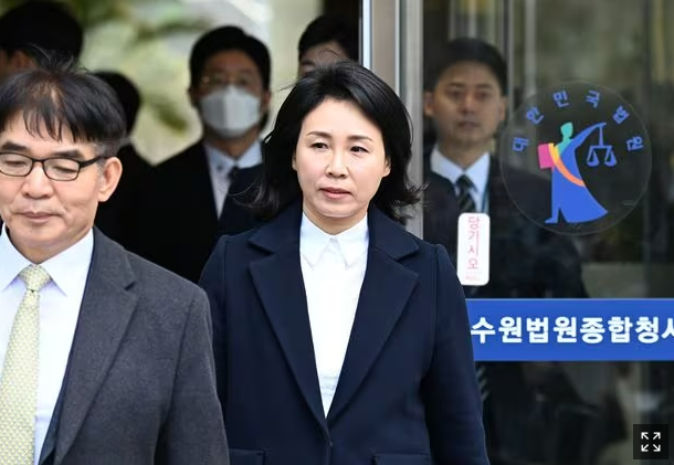 [<b>이재명</b> 게이트] ‘<b>법카 유용 의혹</b>’ 김혜경, 첫 재판에서 혐의... 