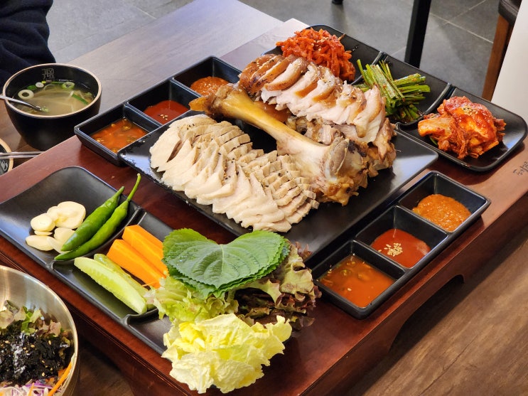  신당동 족발 맛집 ::귀한족발 신당점:: 신당동떡볶이골목 족발 맛집