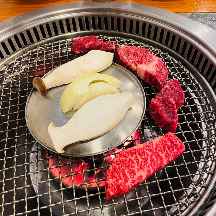  신촌 횡성한우터 가성비 굿