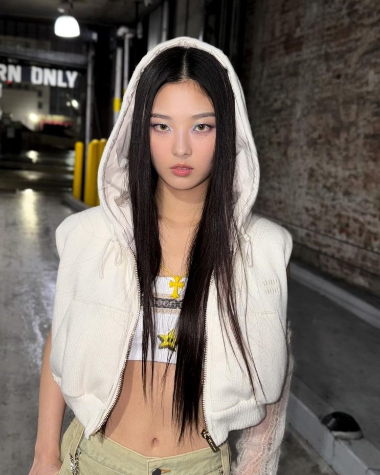 이고이엔티 egoENT <b>비비업</b> VVUP, 리더 <b>현희</b> HYUNNY 프로필... 