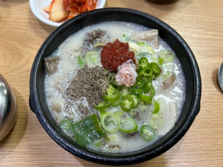  화정맛집 손큰할매순대국 진한 국물 찐이야(+화정역 곽윤기 국화빵)