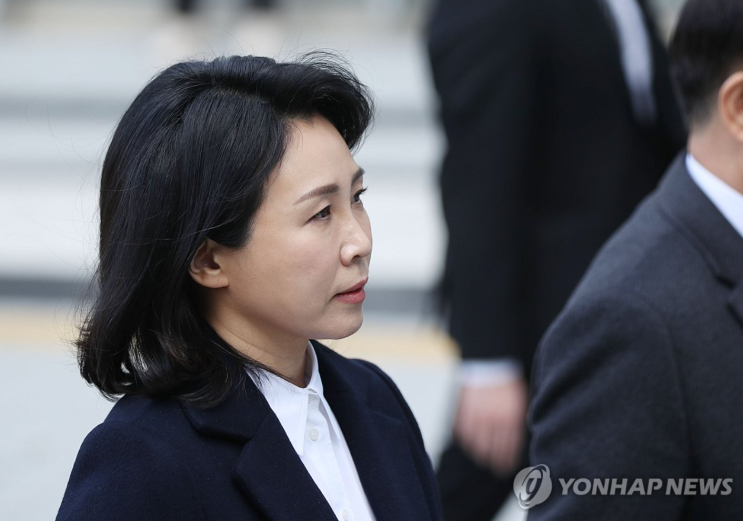 <b>김혜경</b>, 첫<b>재판</b> 출석…변호인측 "황당한 기소"