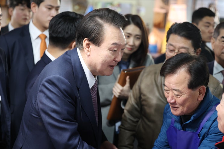 충남도지사,충남에 대한 ‘<b>공공기관</b> 드래프트제’ <b>대통령</b>에 요청