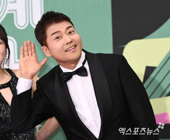 <b>전현무 결혼 임박</b>?…'약지 반지' 해명→사실혼 언급 '당황' [엑... 