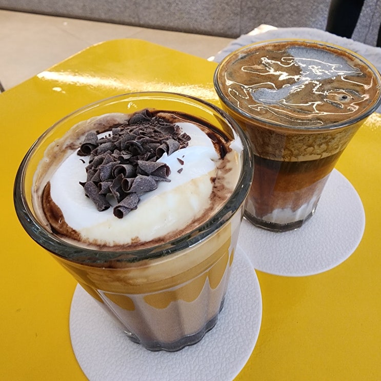  [분당/정자] 크림 커피가 맛있는 정자역 분위기 좋은 카페 '그라츠 커피 랩 (GRAZ COFFEE LAB)'