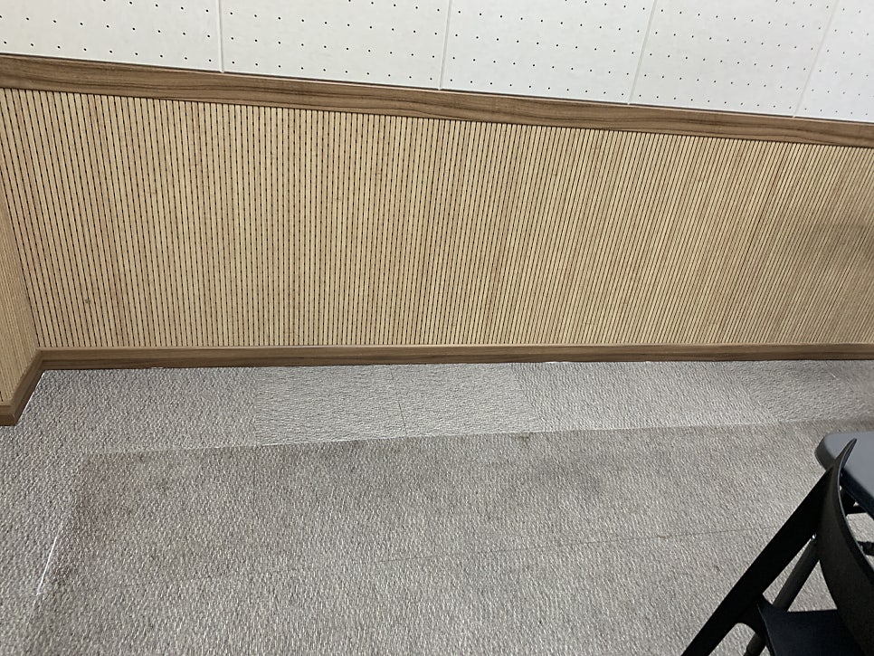 바닥 데코타일 부분 시공 가능한 곳