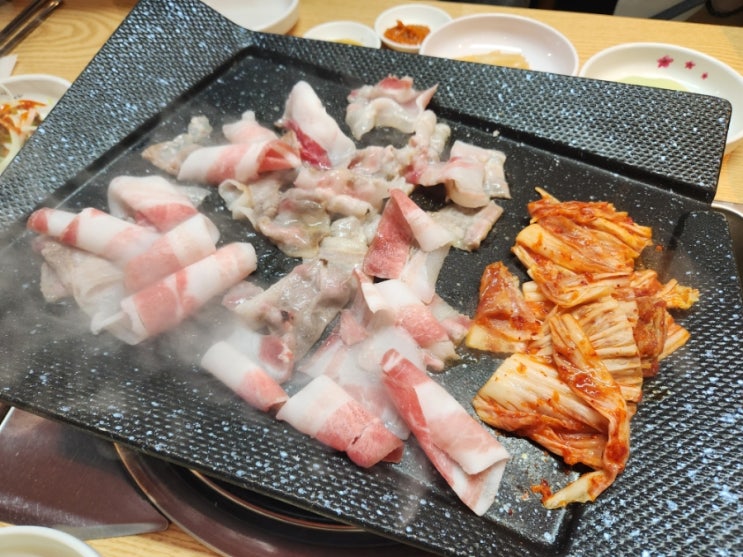 석촌고분역 국내산 냉동삼겹살 가성비 식당 석촌집 석촌고분역 국내산 냉동삼겹살 가성비 식당 석촌집