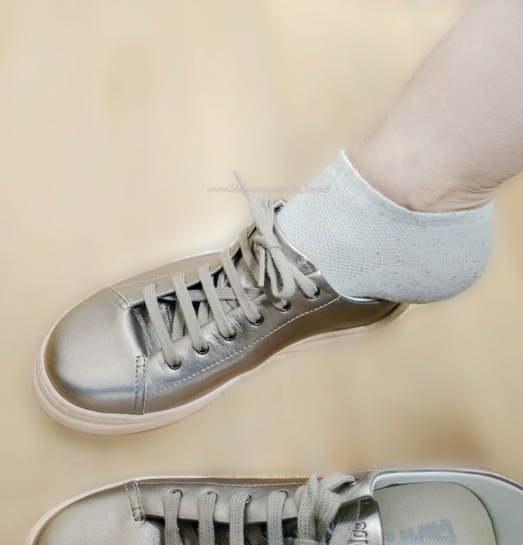 편한 신발로 유명하지만 볼부자에게는 안 편했던 캠퍼 러너업 여성 스니커즈 운동화 메탈릭 베이지 내돈내산 후기