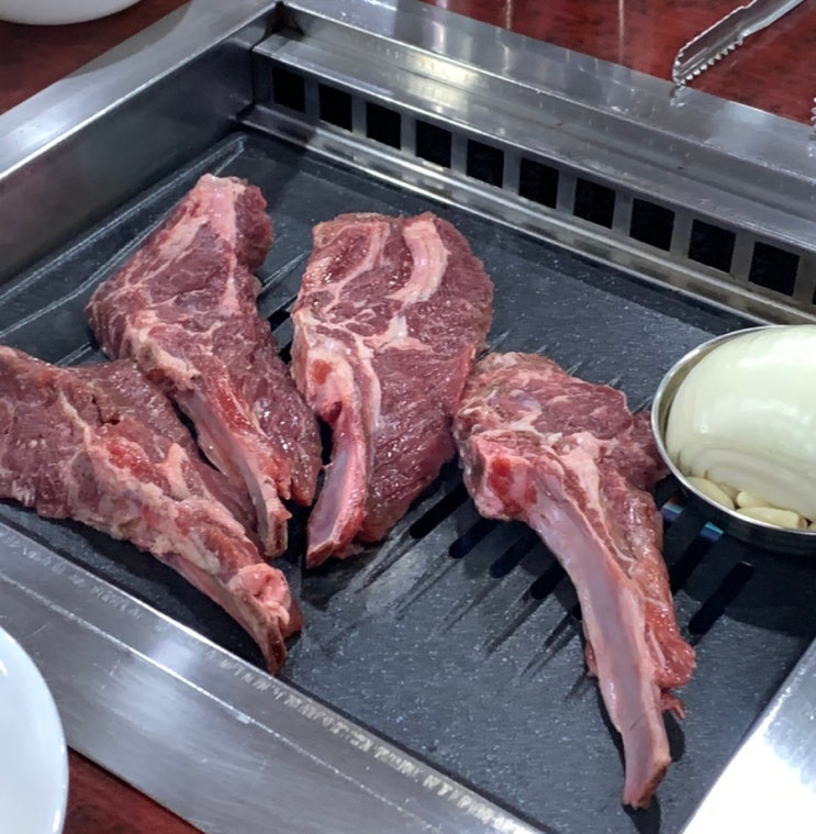  얼마나 양고기 냄새가 안 나면 또띠아에 싸 먹어::램랜드_마포