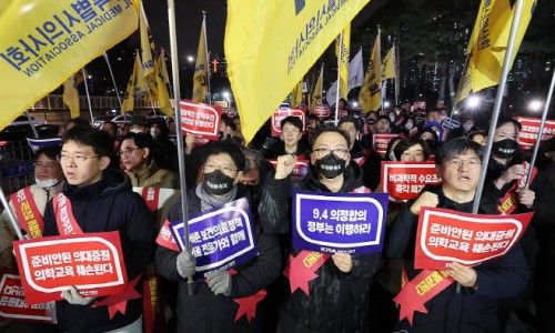 강 대 강, 정부와 <b>의협</b>의 타이트한 줄다리기