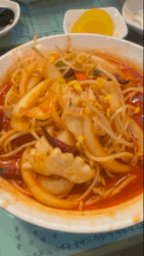  신논현 콩나물짬뽕 맛집 홍콩가 중식 점심 추천 탕수육 맛도리