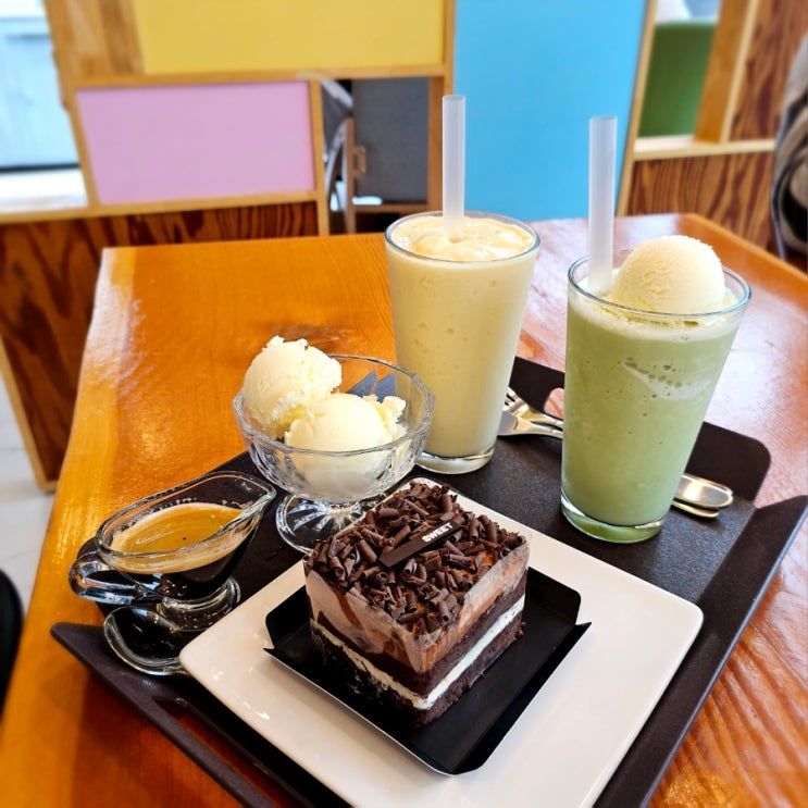  구미 산동 디저트 맛집 프리존카페 통유리 뷰 멋진 곳