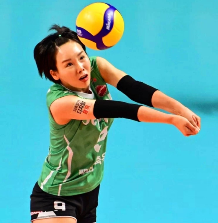 <b>페퍼</b>저축은행 배구단 <b>후배</b> 괴롭힘 가해자 <b>오지영</b> 자격정지 1년... 