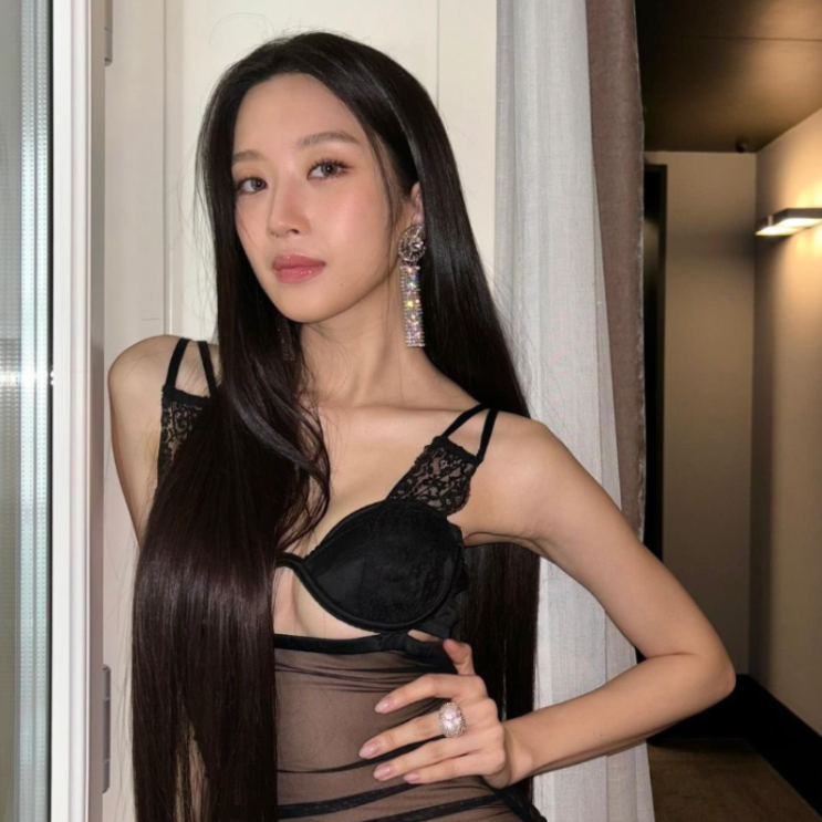  문가영 아찔한 패션쇼 시스루 드레스 가격은?