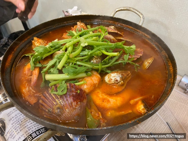  [노량진수산시장] 백김치 제공! 매운탕 맛있는 초장집- ‘18호 거부식당’