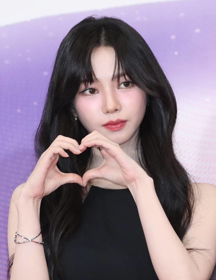 걸그룹 에스파 <b>카리나</b> 배우 이재욱 열애 인정
