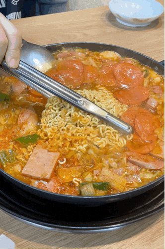  든든한 성수 밥집 김뚜겅 부대찌개
