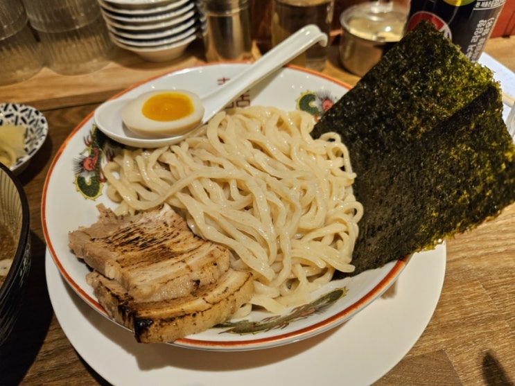 이수 멘쇼우라멘 :: 쫄깃한 면발이 매력적인 츠케멘 맛집
