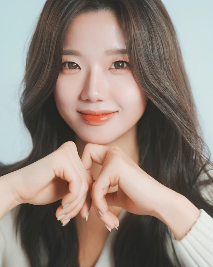  '커플팰리스' 유미라, "고려대 출신 아나운서"...학력·경력 두고 왈가왈부 '경력 공개 후 엇갈린 반응'