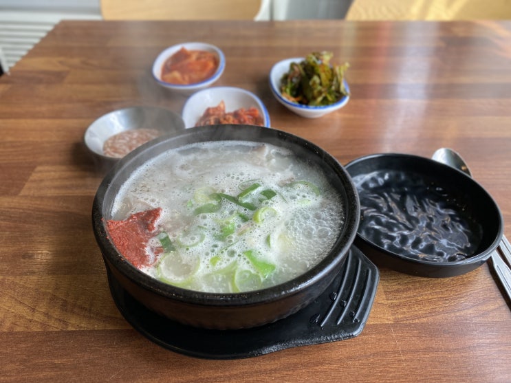  구의역 가격착한 점심한끼 " 전주집순대국밥 "