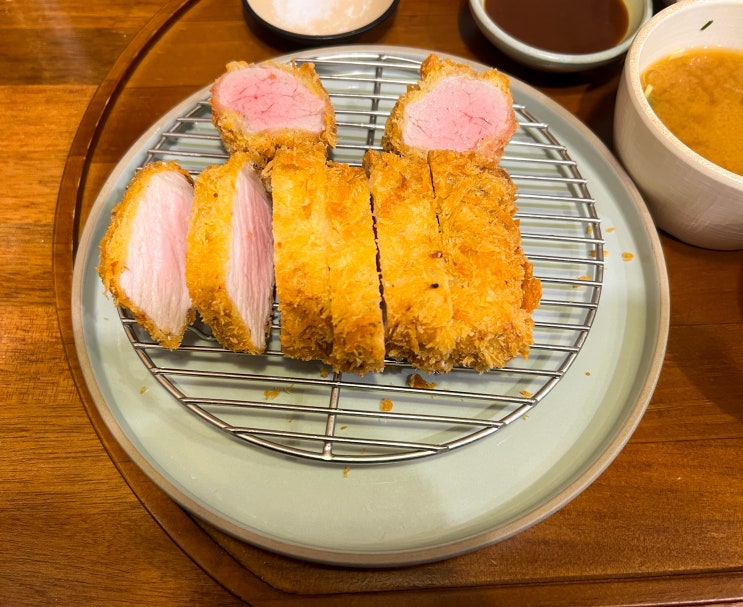  [서울] 모스키친