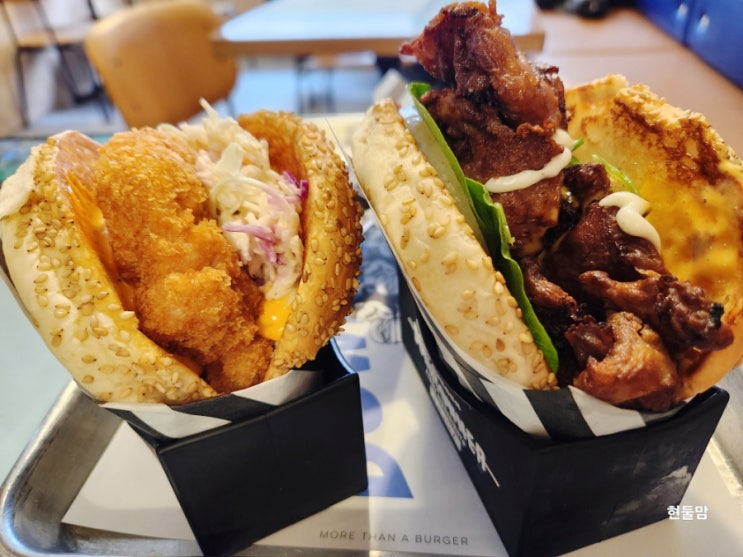 다운타이너 한남 이태원 애견동반 식당 실내 강아지 가능해 다운타이너 한남 이태원 애견동반 식당 실내 강아지 가능해
