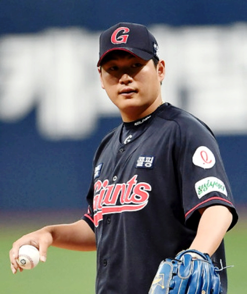 <b>롯데 나균안</b> 와이프 김예은 나이 키 연봉 인스타 프로필 집에서... 