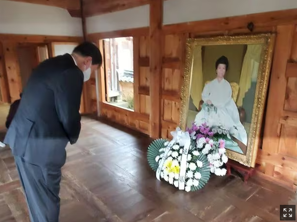 윤석열 <b>대통령</b>, ‘<b>육영수 여사</b>’ 생가 방문…현직 <b>대통령</b> 중 처음.