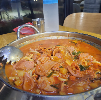 놀부부대찌개 논산건양대점 사진 1