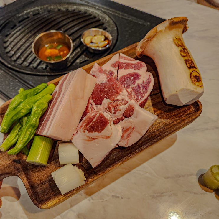  울산 명촌 구워주는 고기집 동명집 맛있어서 또간집